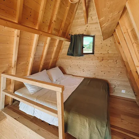 Fontaine Aux Herbes - Humulus Lupulus Agroturismo