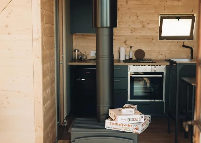 Fontaine Aux Herbes - Humulus Lupulus Feriegård *