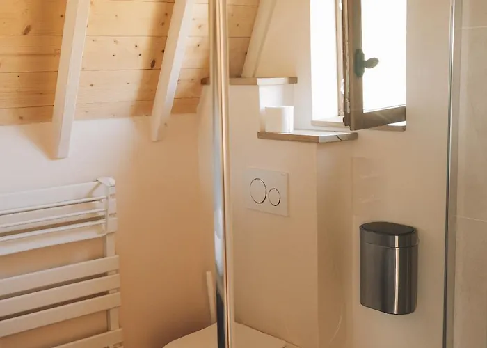 Fontaine Aux Herbes - Humulus Lupulus Feriegård Clarbec